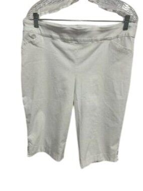 Coral Bay 16 White Stretch Pull On Bermuda Shorts Resort Wear Coastal Grandma